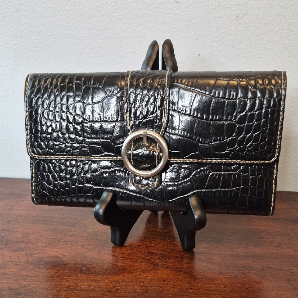 Villager A Liz Claiborne Co. Black Croc-Embossed Wallet with Silver Ring Detail